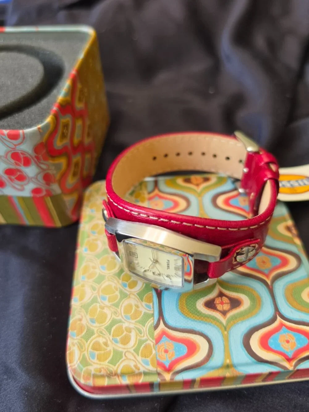 Fossil watch JR8164 Burgandy Leather Cuff Watch date function NEW in box/tags 02